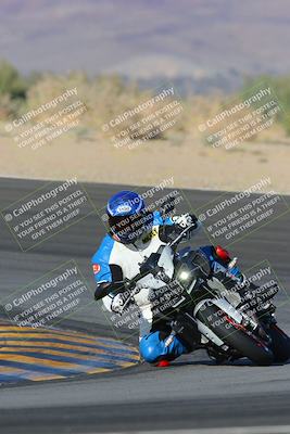 media/Dec-18-2022-SoCal Trackdays (Sun) [[8099a50955]]/Turn 10 (140pm)/